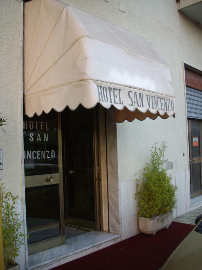 Hotel San Vincenzo 소베라토마리나 외부 사진