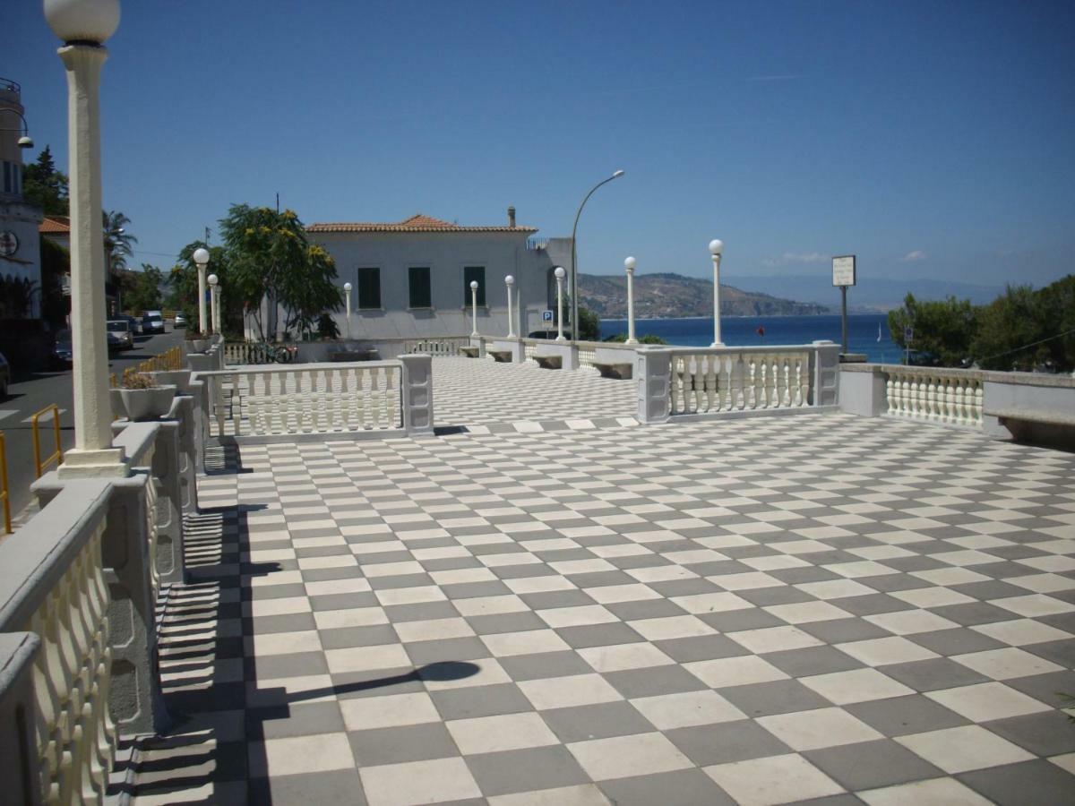 Hotel San Vincenzo 소베라토마리나 외부 사진
